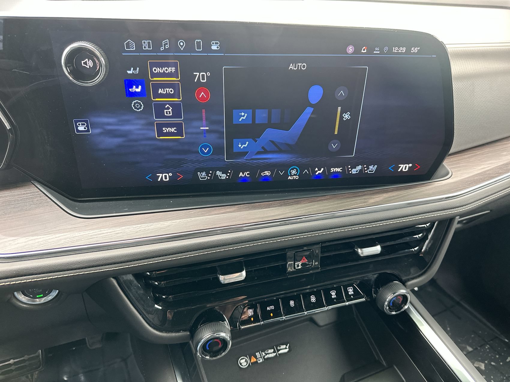 Used 2025 Chevrolet Tahoe Premier RWD image 19