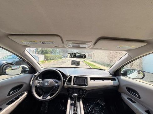 Used 2016 Honda HR-V LX image 25