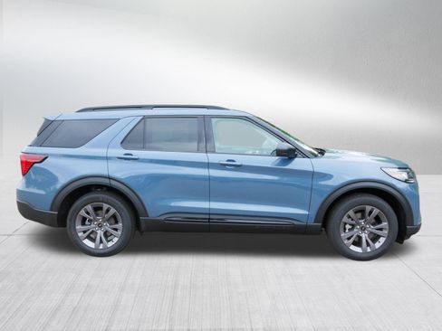 Used 2026 Ford Explorer Active w/ Active Comfort Package AWD/4WD image 8