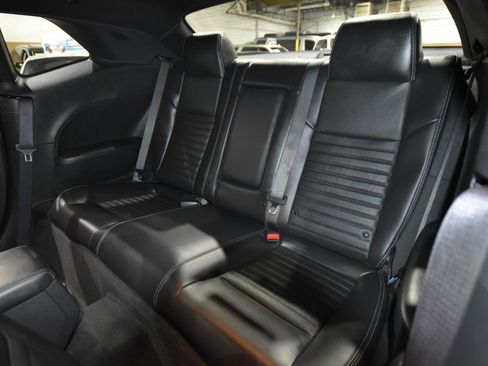 Used 2012 Dodge Challenger R/T image 38