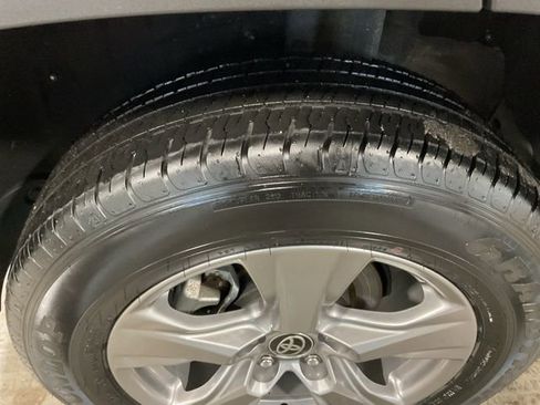 Used 2025 Toyota RAV4 XLE image 8