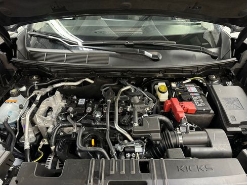 New 2026 Nissan Kicks SR w/ Cold Weather Package image 9