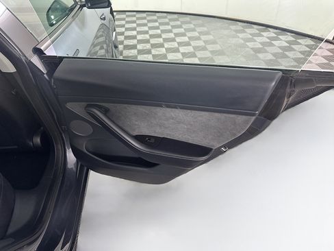 Used 2023 Tesla Model 3 Standard Range image 29