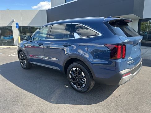 New 2026 Kia Sorento S w/ S Panoramic Sunroof Package image 8