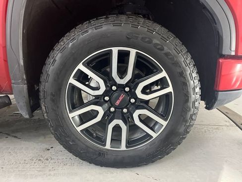 Used 2025 GMC Sierra 1500 AT4 w/ AT4 Premium Package image 17