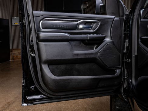 Used 2022 RAM 1500 Big Horn AWD/4WD image 35