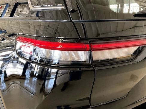 Used 2023 Jeep Grand Cherokee Limited RWD image 25
