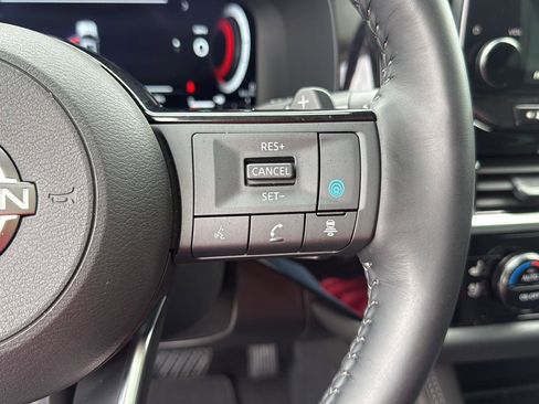 Used 2024 Nissan Pathfinder Platinum w/ Cargo Package image 23