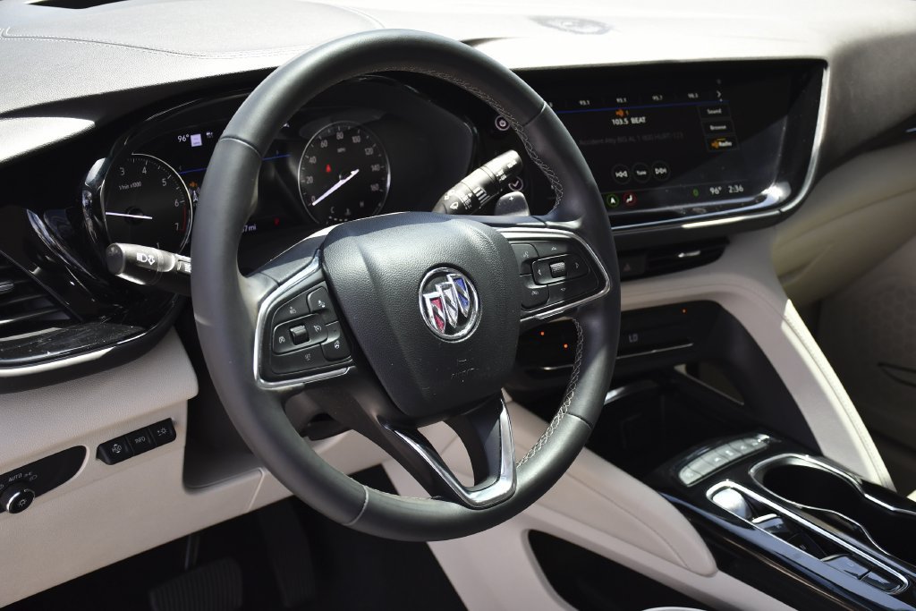 Used 2022 Buick Envision Avenir w/ Technology Package II FWD image 21