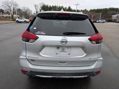Used 2020 Nissan Rogue SV AWD/4WD image 4