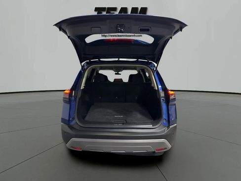 Used 2023 Nissan Rogue S image 6
