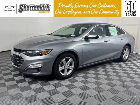 Used 2024 Chevrolet Malibu LT FWD image 1