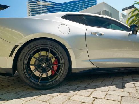 Used 2019 Chevrolet Camaro ZL1 image 30