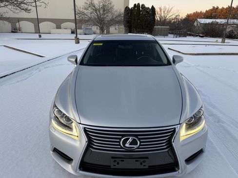 Used 2014 Lexus LS 460 AWD image 16