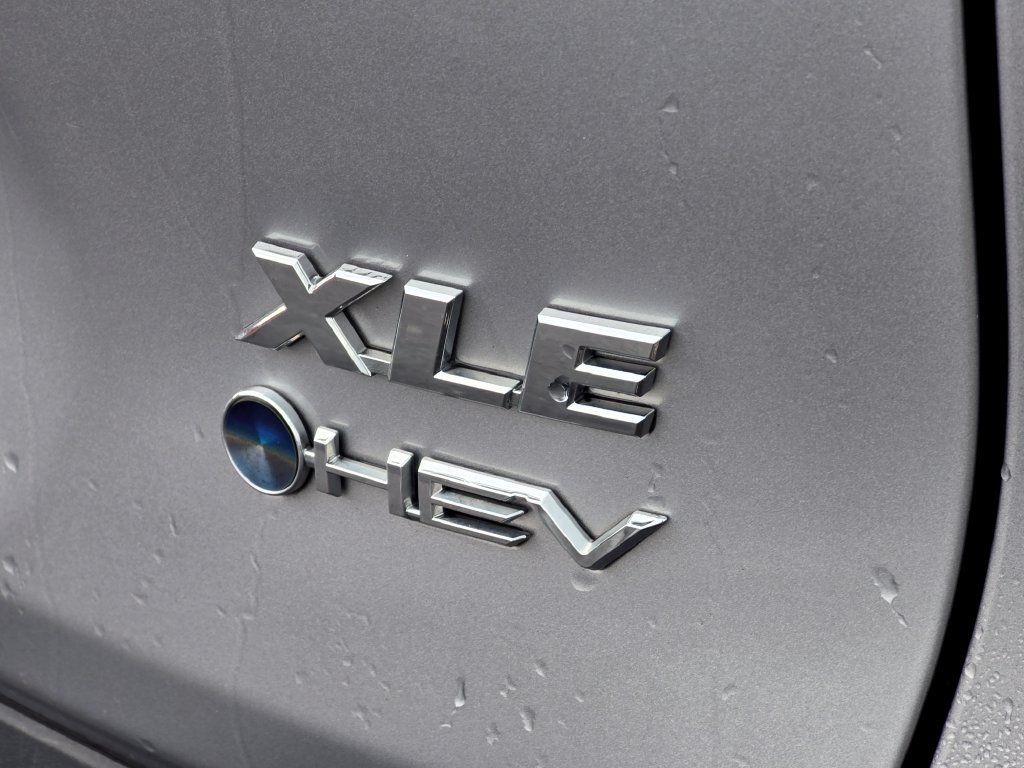 Certified 2025 Toyota RAV4 XLE AWD/4WD image 18