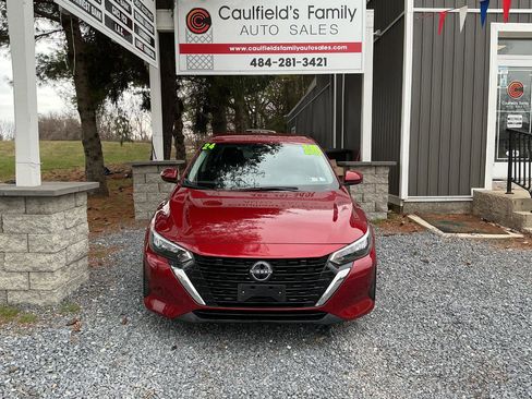 Used 2024 Nissan Sentra SV image 2