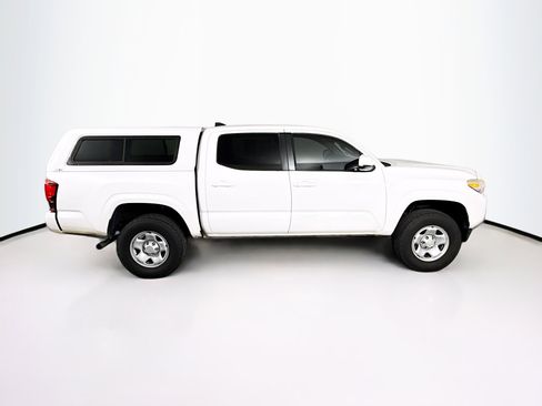 Used 2019 Toyota Tacoma SR w/ SR Convenience Package image 2