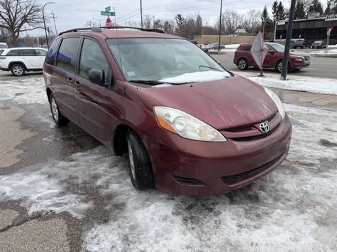 Used 2007 Toyota Sienna CE image 5