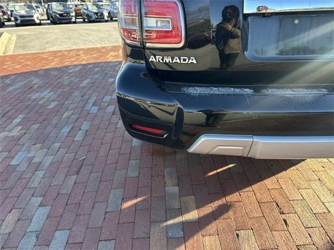 Used 2018 Nissan Armada SL w/ Premium Package image 8