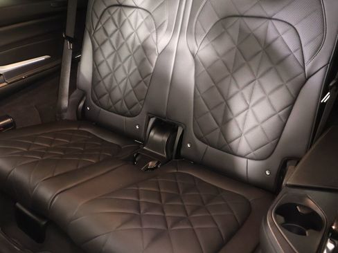 Used 2023 BMW X7 xDrive40i w/ M Sport Package image 14