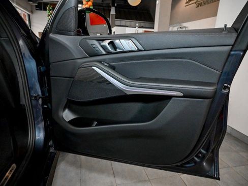 Used 2022 BMW X7 xDrive40i w/ M Sport Package image 31