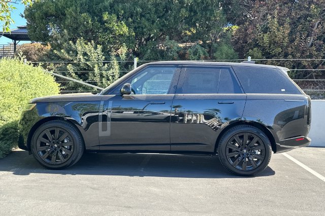 New 2027 Land Rover Range Rover SE AWD/4WD image 2