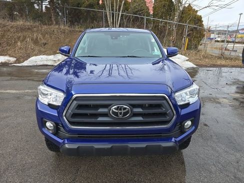 Used 2023 Toyota Tacoma SR5 w/ Technology Package image 10