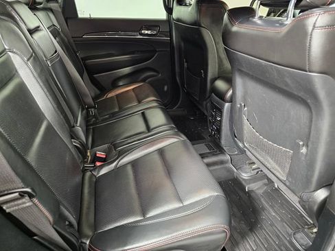 Used 2019 Jeep Grand Cherokee Trailhawk w/ Trailhawk Luxury Group AWD/4WD image 14