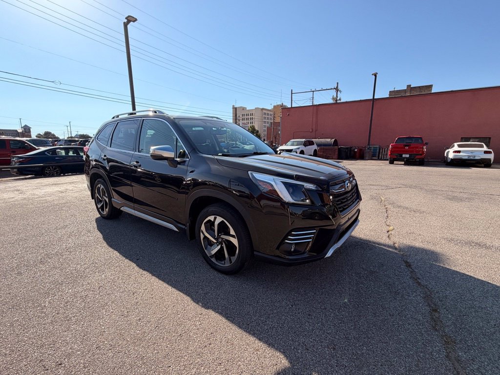 Used 2022 Subaru Forester Touring AWD/4WD image 9