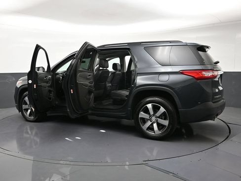 Used 2021 Chevrolet Traverse LT w/ LT Premium Package AWD/4WD image 35
