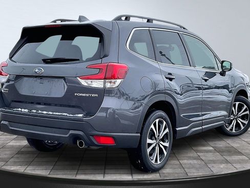Used 2023 Subaru Forester Limited image 2
