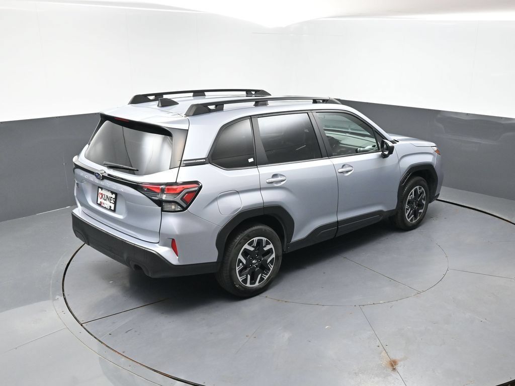 Used 2025 Subaru Forester Premium AWD/4WD image 40
