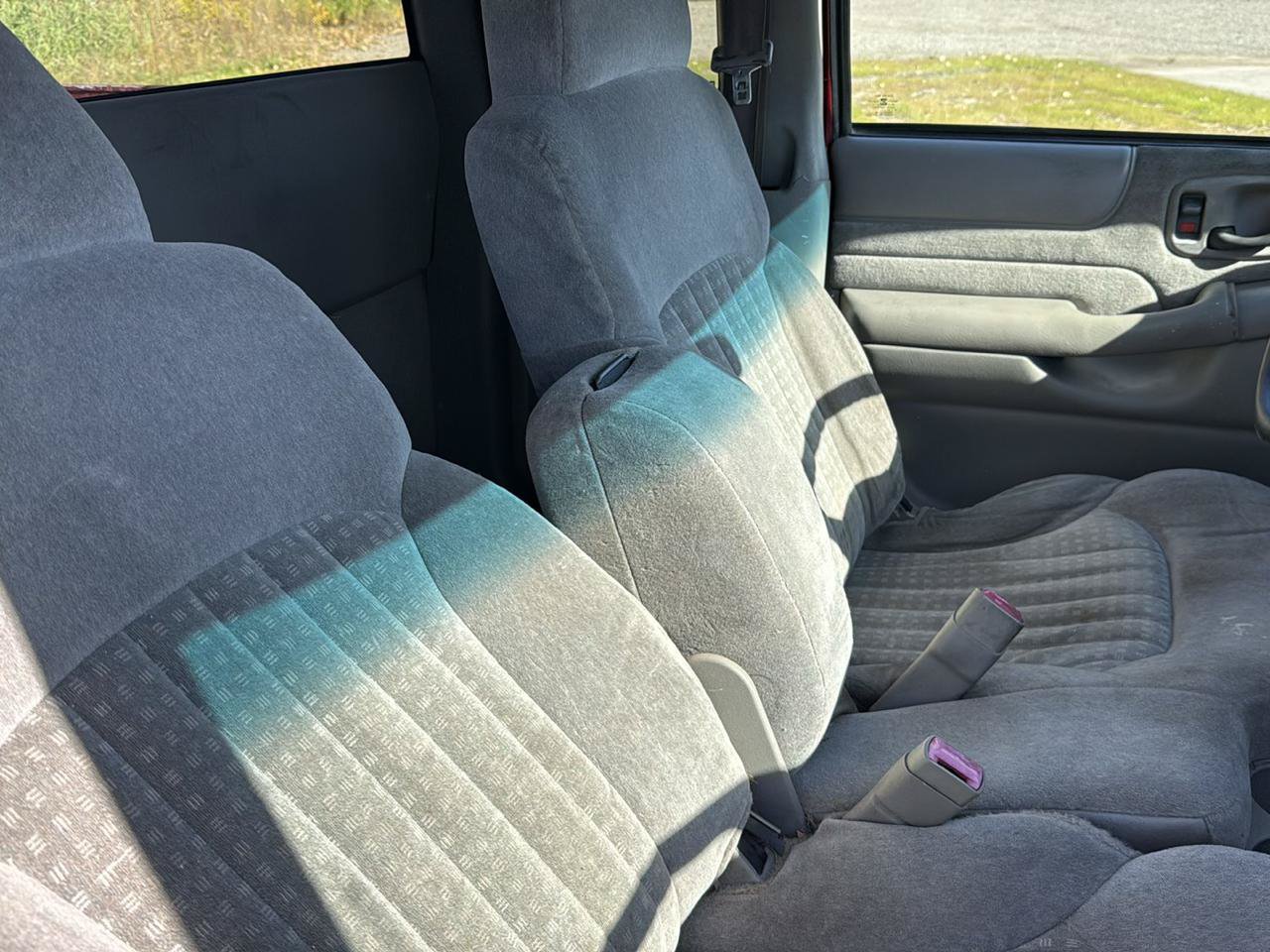 Used 2002 Chevrolet S10 Pickup LS w/ LS Preferred Equipment Group RWD image 19