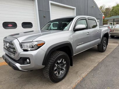 Used 2017 Toyota Tacoma TRD Off-Road w/ Tow Package (A/T)