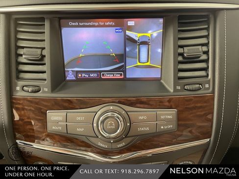 Used 2017 Nissan Armada Platinum w/ Interior Lighting Package image 29