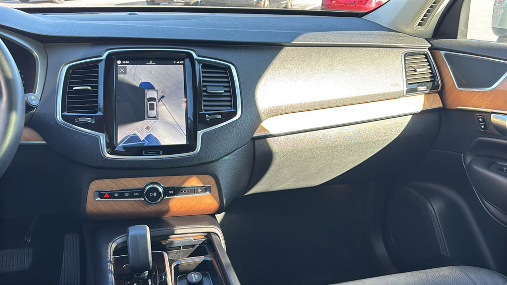 Certified 2025 Volvo XC90 B6 Plus AWD/4WD image 9