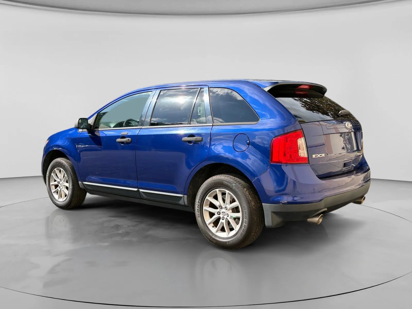 Used 2013 Ford Edge SE FWD image 3
