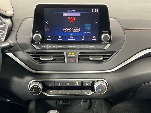 Used 2022 Nissan Altima 2.5 SR w/ Midnight Edition Package image 29