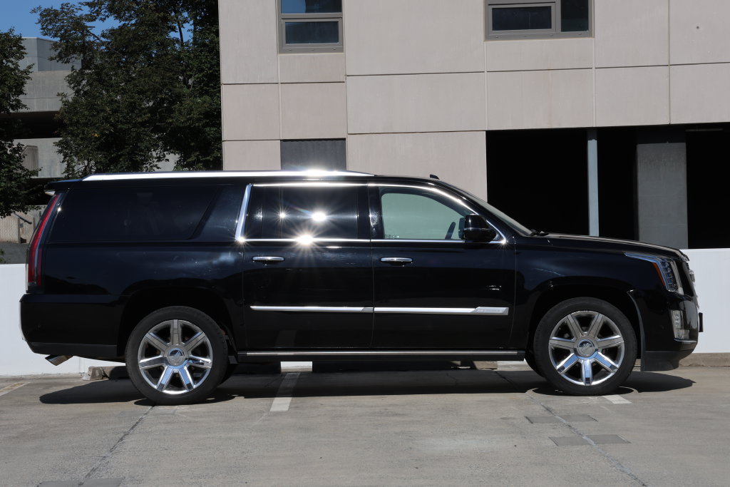Used 2019 Cadillac Escalade ESV Premium Luxury AWD/4WD image 5