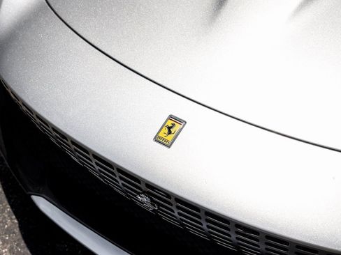 Used 2024 Ferrari Roma Spider image 18