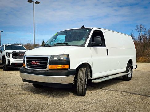 Used 2024 GMC Savana 2500 w/ Driver Convenience Package RWD image 7