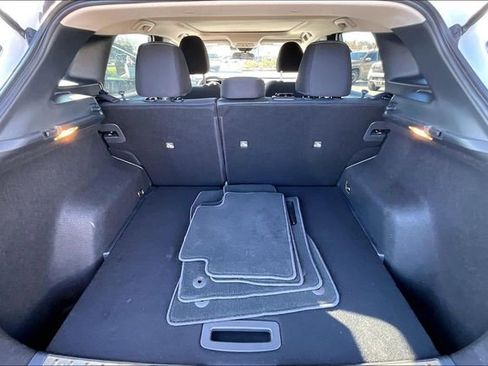 Used 2025 Nissan Kicks SV w/ SV Premium Package image 21