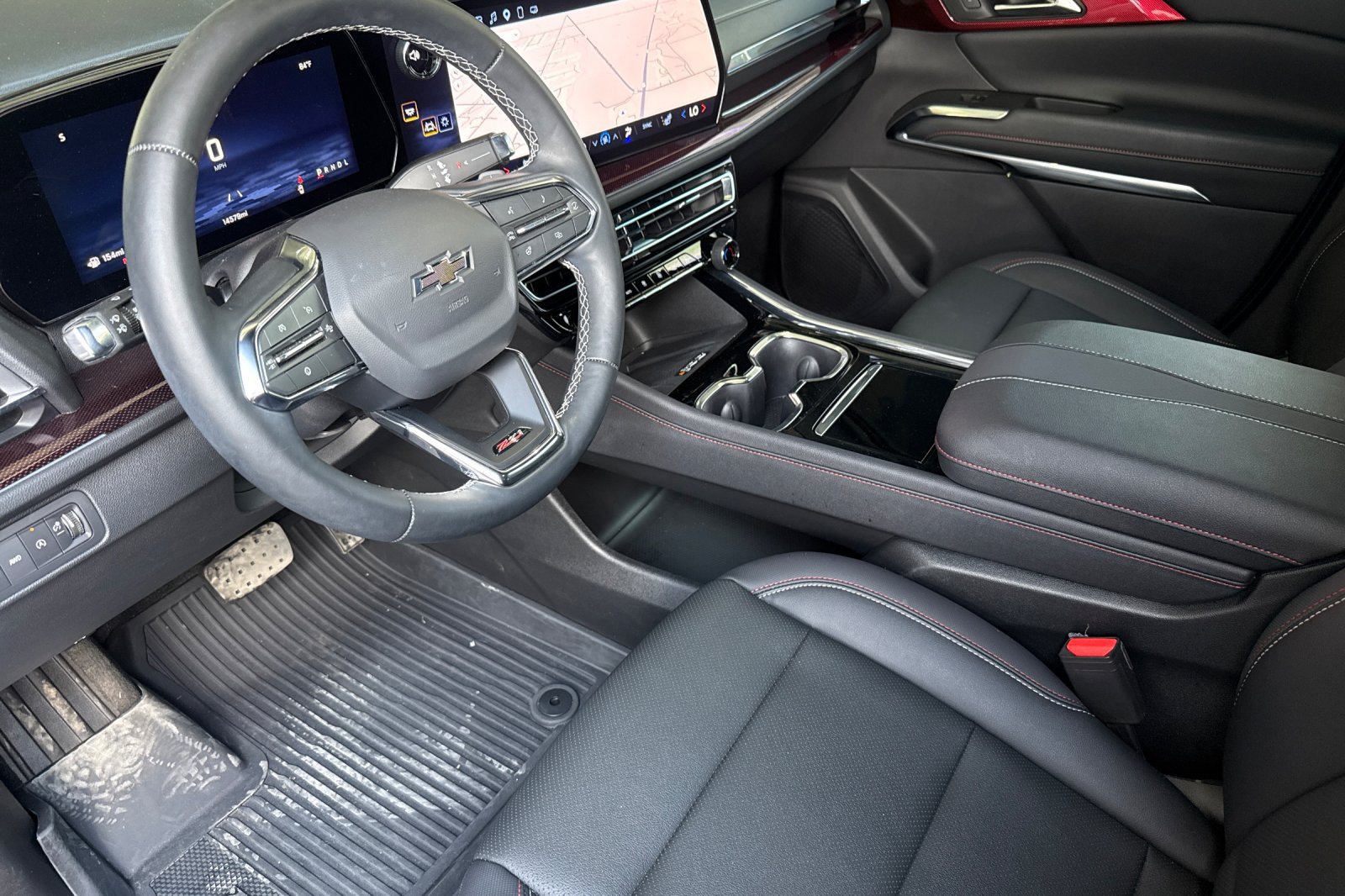 Used 2025 Chevrolet Traverse Z71 AWD/4WD image 9