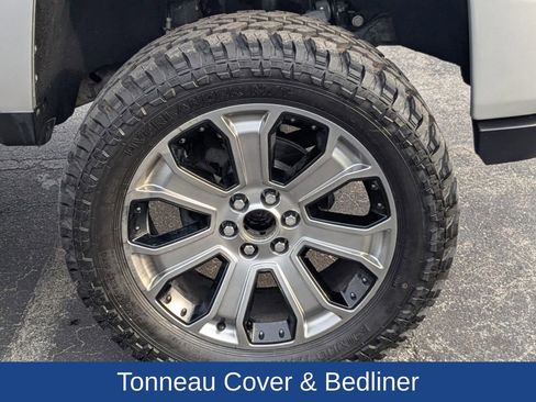 Used 2018 Chevrolet Silverado 1500 LT w/ All Star Edition image 12