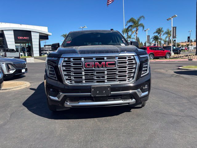 Used 2025 GMC Yukon XL Denali AWD/4WD image 2