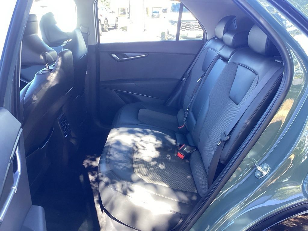Used 2024 Kia Niro Wind w/ Wind Preserve Package FWD image 14
