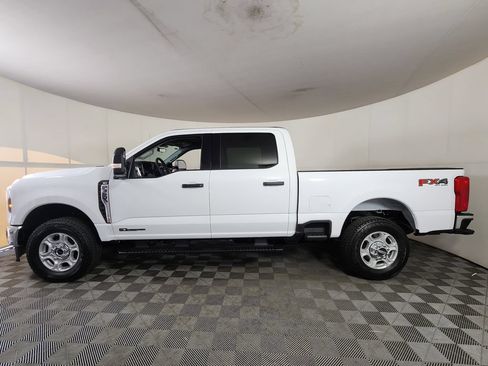 New 2026 Ford F350 XLT w/ FX4 Off-Road Package AWD/4WD image 4