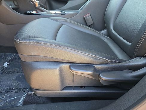 Used 2024 Buick Encore GX Sport Touring image 22