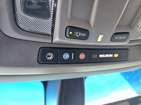 Used 2022 Chevrolet Silverado 1500 LT image 34