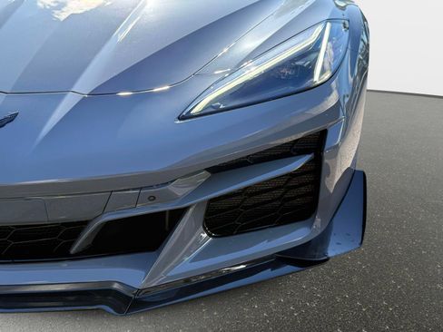 Used 2025 Chevrolet Corvette Z06 image 10